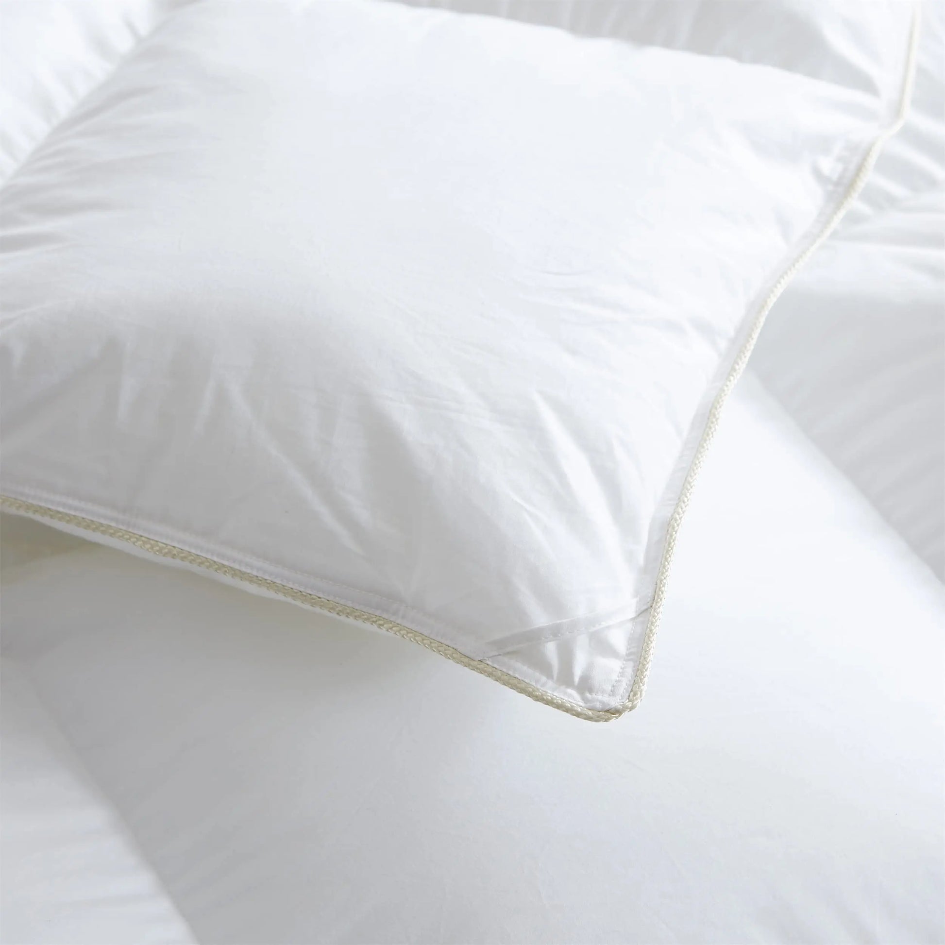 Luxurious White Solid Heavy Weight  Goose Feathers Down Comforter The Luxe Loft