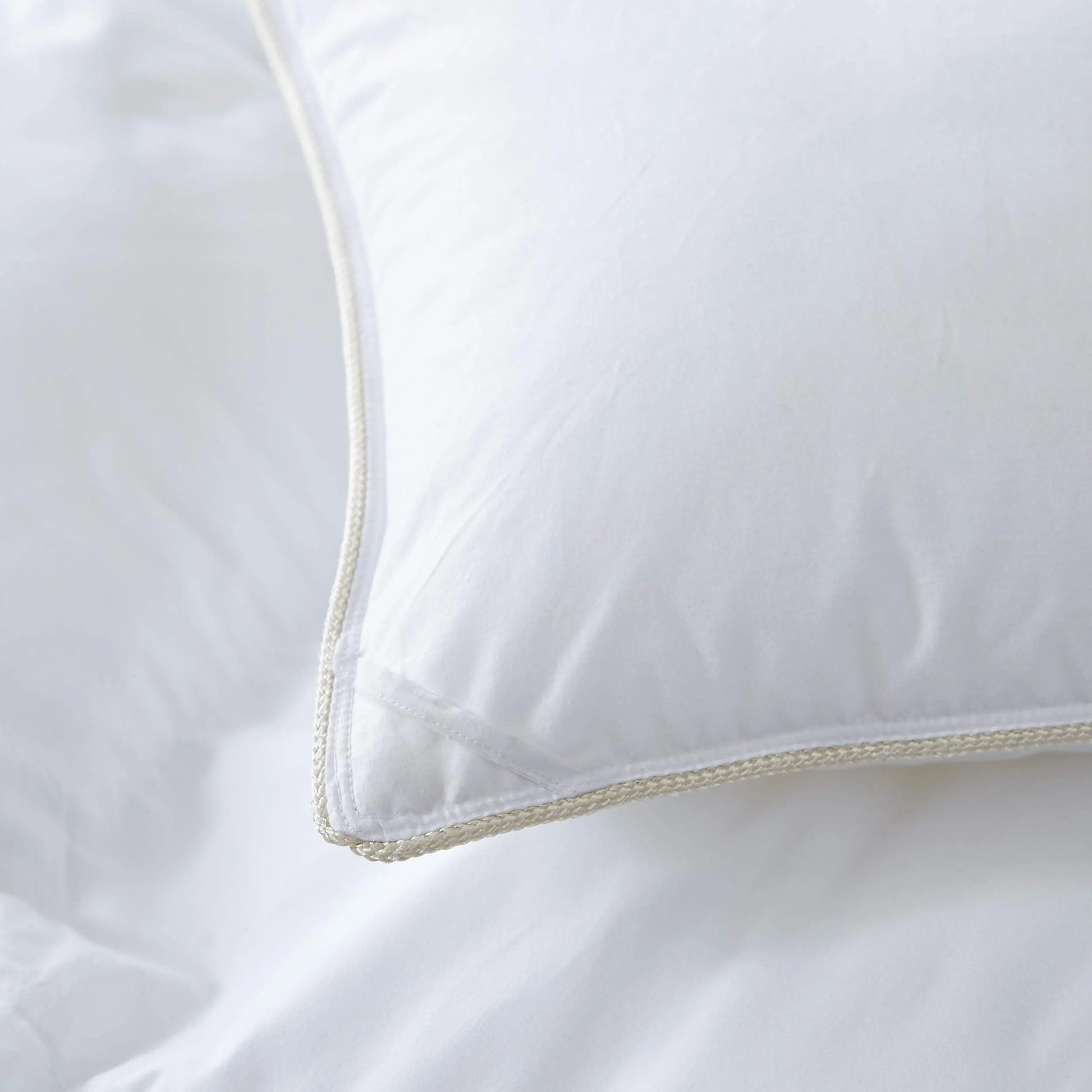 Luxurious White Solid Heavy Weight  Goose Feathers Down Comforter The Luxe Loft