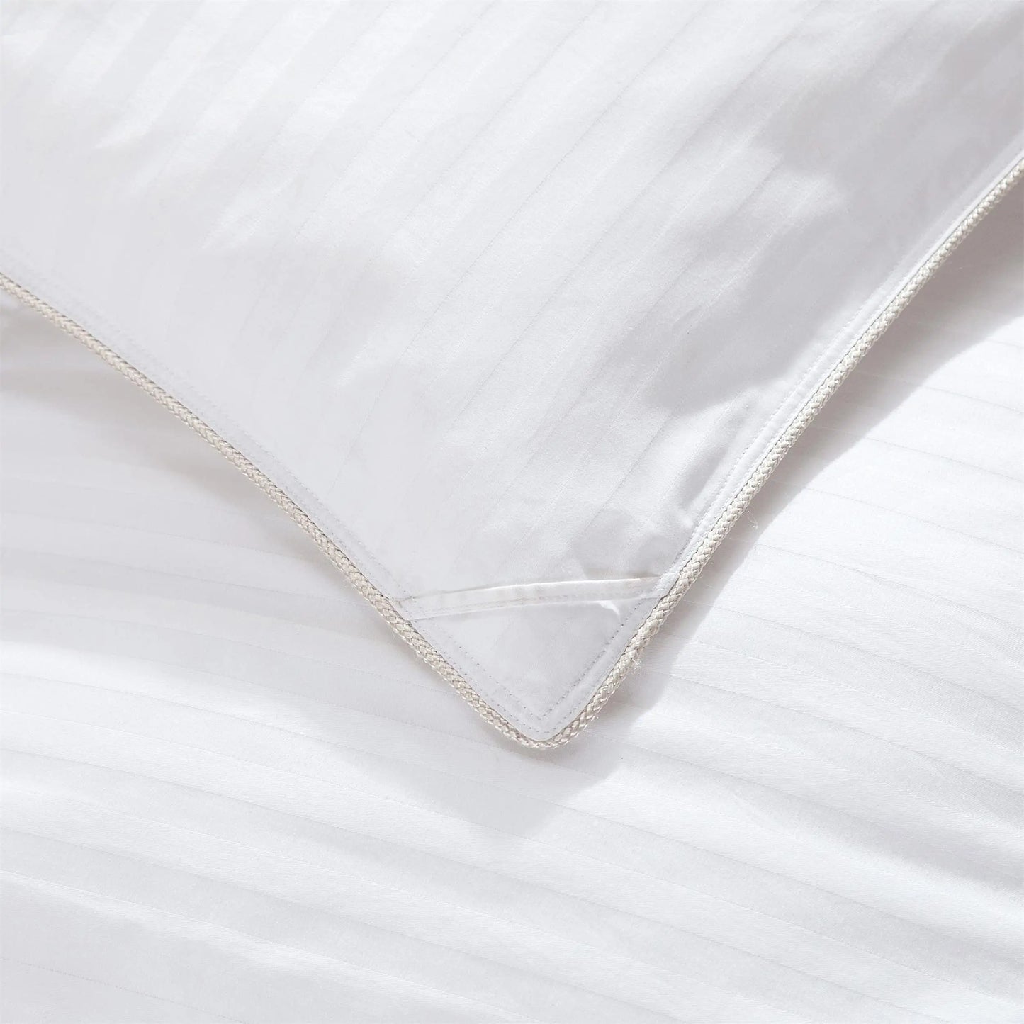 Luxurious White Solid Heavy Weight  Goose Feathers Down Comforter The Luxe Loft