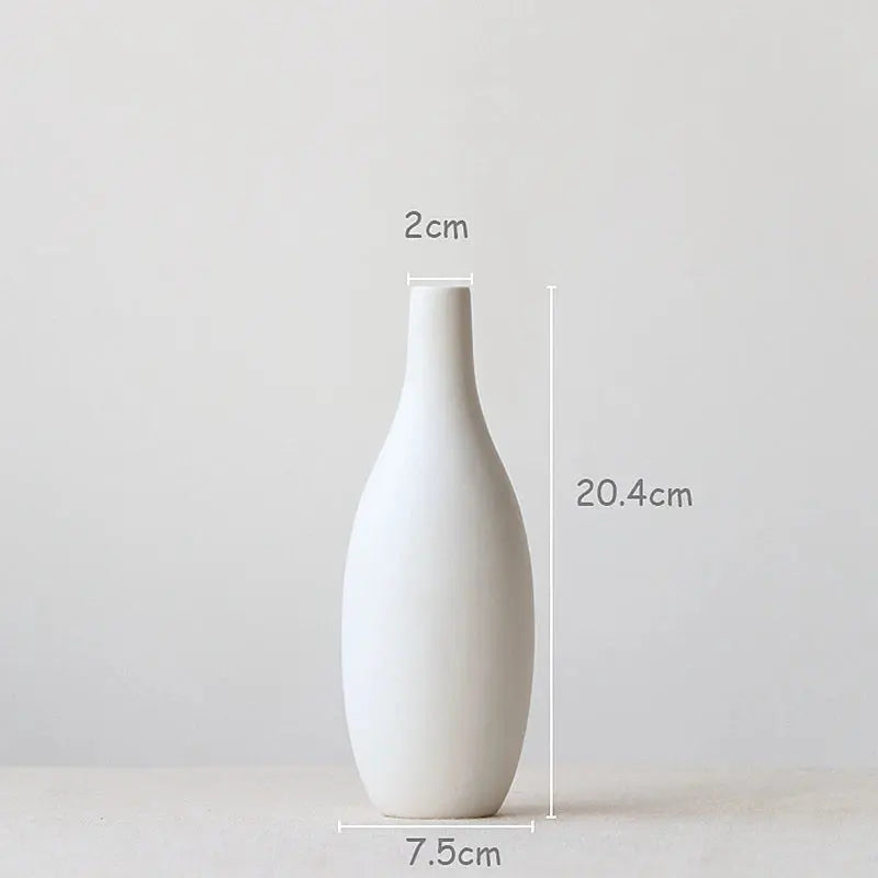 White Ceramic Vase theluxeloft