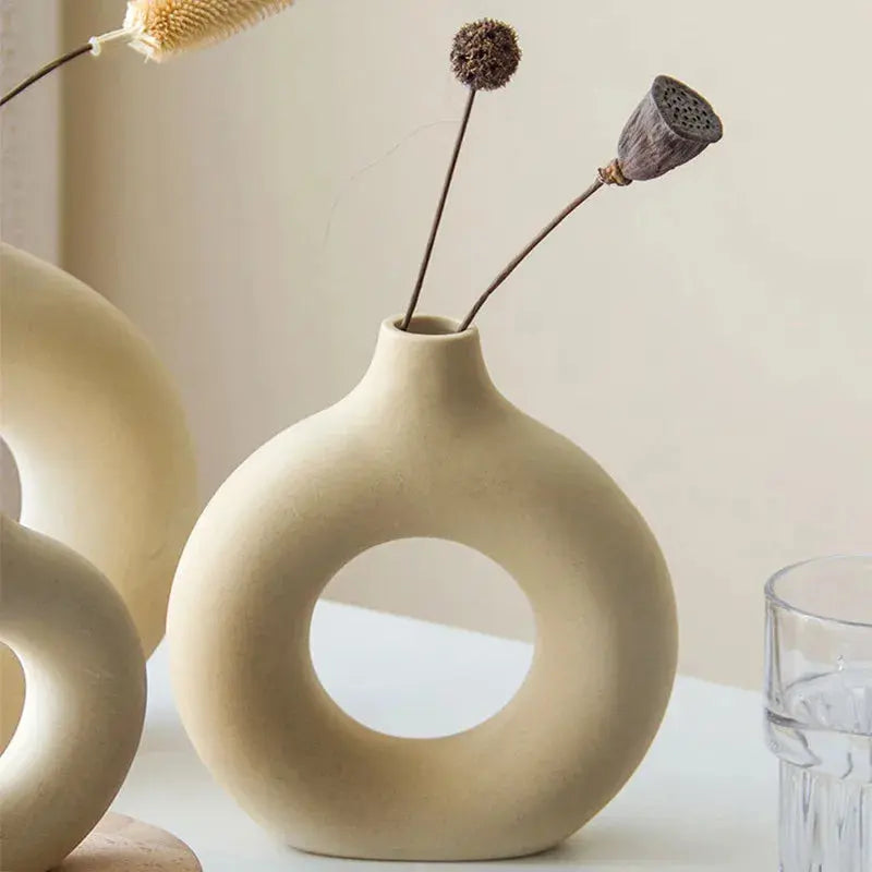 Circular Hollow Ceramic Vase theluxeloft