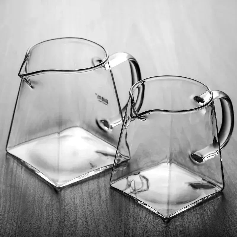 Heat-Resistant Clear Glass Tea Pitcher theluxeloft